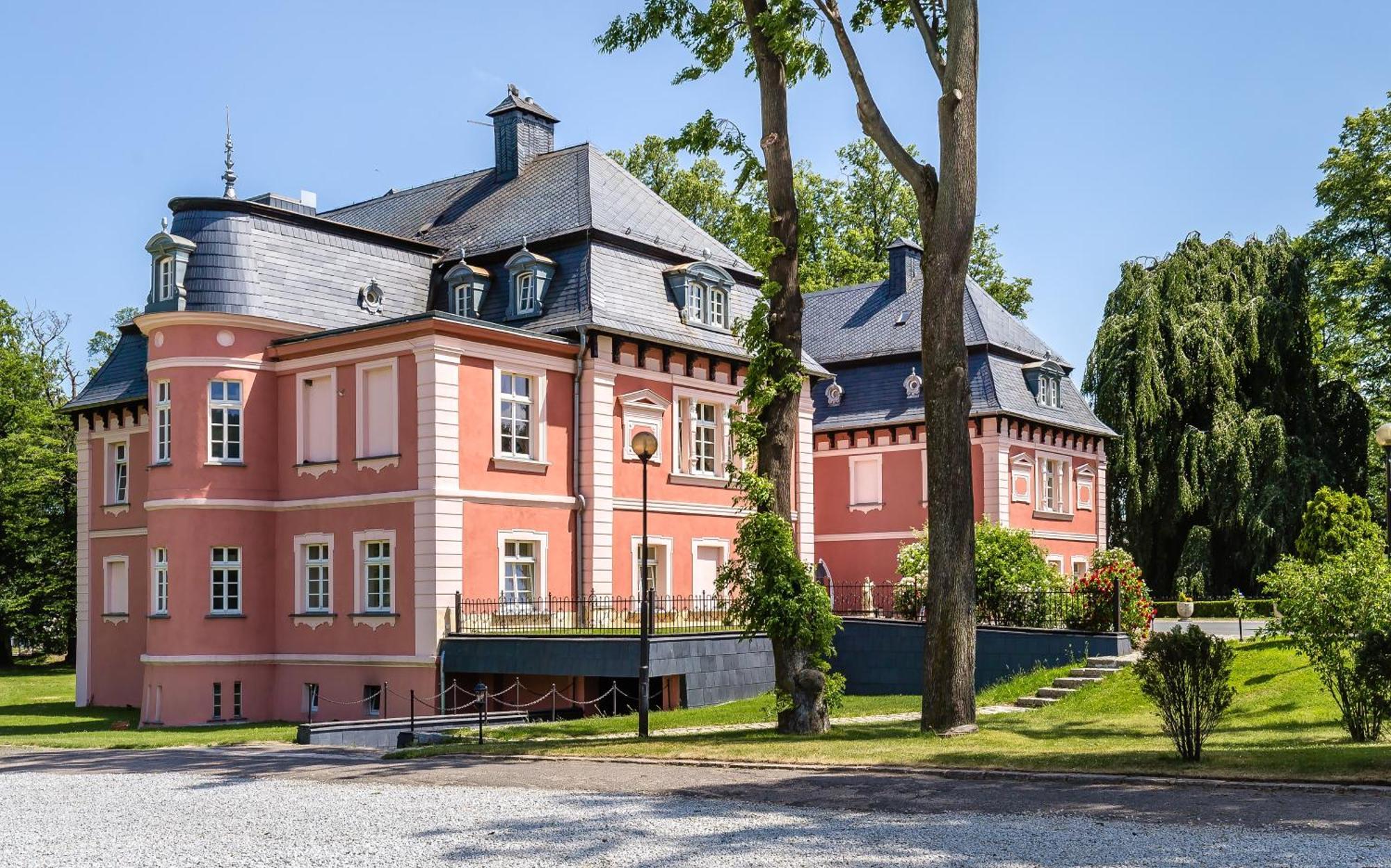 Palac Spiz Milkow Kolo Karpacza Exterior foto