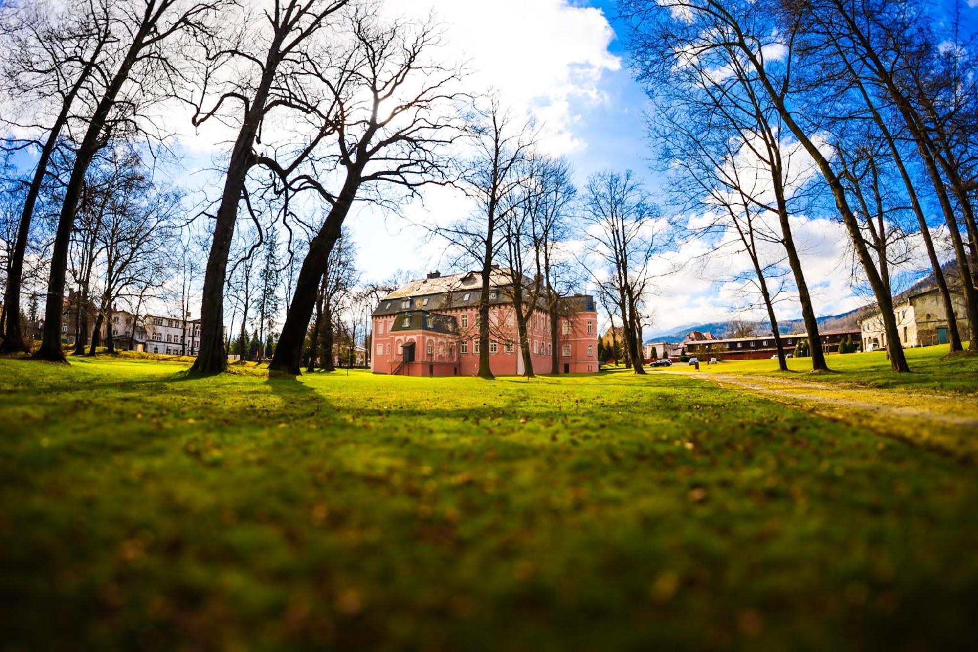 Palac Spiz Milkow Kolo Karpacza Exterior foto